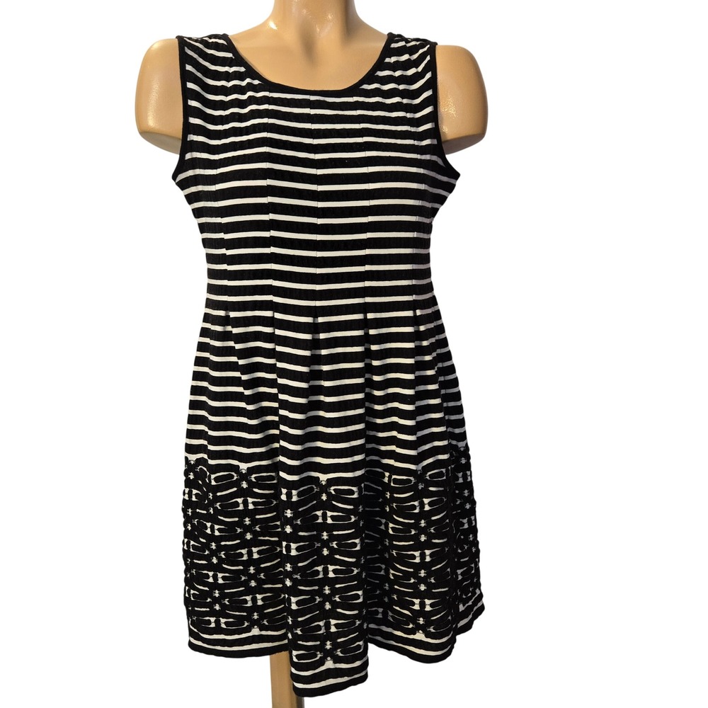 Max Studio Black White Striped Knit Pleated Fit and Flare Textured Size Small